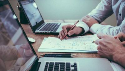 Ελεύθεροι επαγγελματίες: Εκπνέει η προθεσμία για την επιλογή ασφαλιστικής κατηγορίας