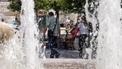 Θερμοκρασίες άνω των 39 βαθμών θα βιώσουν σήμερα πάνω από 8 εκ. Έλληνες (χάρτες)