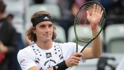 Δυσκολεύτηκε, αλλά τα κατάφερε ο Τσιτσιπάς (2-1)