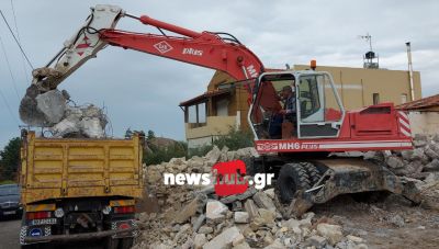 Συνεχίζονται οι κατεδαφίσεις επικίνδυνων σπιτιών στο σεισμόπληκτο Δήμο Αρχανών Αστερουσίων (ΦΩΤΟ)