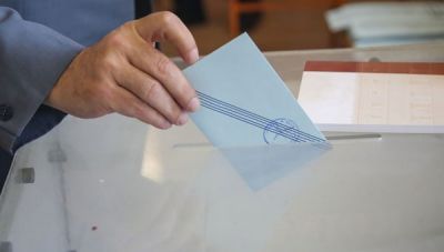Δημοσκόπηση: Παγιώνεται η διαφορά ΝΔ-ΣΥΡΙΖΑ – Επτά τα κόμματα που μπαίνουν στη Βουλή
