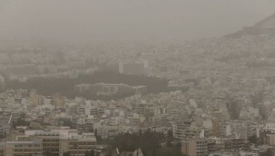 Σάκης Αρναούτογλου: Αφρικανική σκόνη με λασποβροχές το σκηνικό του καιρού την Τρίτη (βίντεο)