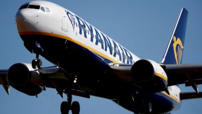 Ryanair: Η αεροπορική εταιρεία λέει «αντίο» στα εισιτήρια των 9,99 ευρώ