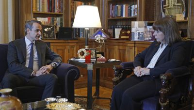 Μητσοτάκης σε Σακελλαροπούλου: Η έρευνα για τα Τέμπη θα γίνει με διαφάνεια και ταχύτητα