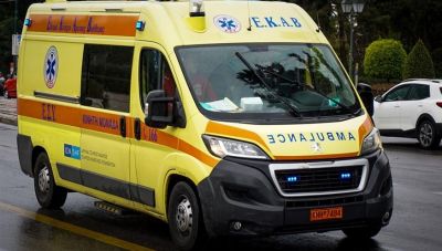 Χανιά: Παραλίγο να μπει μέσα στο σούπερ μάρκετ με το αυτοκίνητο – Τροχαίο με μια τραυματία