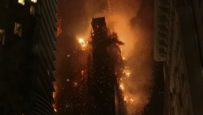 Στις φλόγες ουρανοξύστης στο Χονγκ Κονγκ (βίντεο)