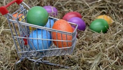 Εορταστικά καλάθια: Τι θα βρούμε στο «καλάθι του Πάσχα» και το «καλάθι των νονών»