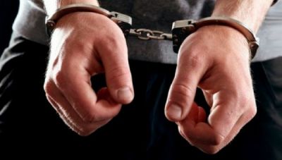 Ηράκλειο: Ξυλοκόπησε τον πατέρα του και βρέθηκε με χειροπέδες