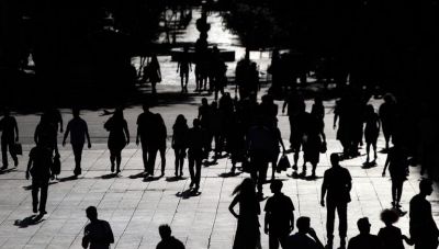 Εχθρός της κοινωνίας η μάζα