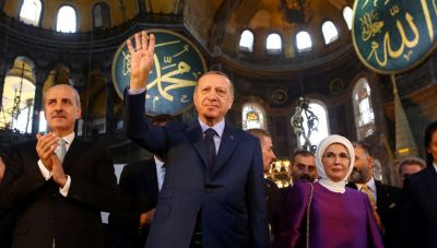 Τουρκία: O Ερντογάν εργαλειοποιεί την μετατροπή της Αγίας Σοφίας σε τζαμί