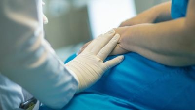 Καρκίνος Ωοθηκών: Το πασίγνωστο παυσίπονο που μειώνει τον κίνδυνο – Ποιες γυναίκες ωφελούνται περισσότερο