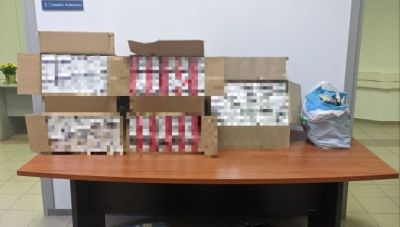 Λιμενικοί τον τσάκωσαν με χιλιάδες λαθραία πακέτα τσιγάρα (Βίντεο)