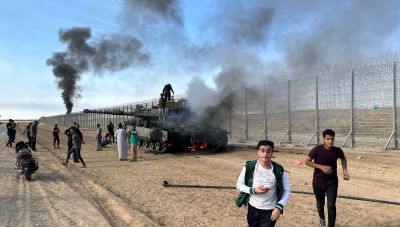 Γάζα: Δημοσιεύματα για παράδοση δεκάδων ομήρων στο Ερυθρό Σταυρό- To Ιράν απειλεί με πυραυλικό χτύπημα