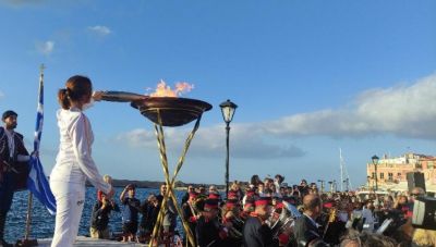 Ολυμπιακή Φλόγα στην Κρήτη:  Με λαμπρότητα και επισημότητα σε Χανιά και Ρέθυμνο