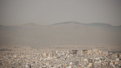 Πόσο επικίνδυνο είναι το «κοκτέιλ» αφρικανικής σκόνης και υγρασίας που εισπνέουμε
