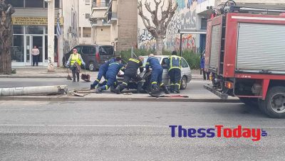 Θεσσαλονίκη: Tροχαίο στο κέντρο με οδηγό που καρφώθηκε σε κολώνα