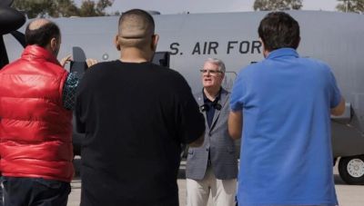 Στην Ελευσίνα το θηριώδες C-130J των ΗΠΑ: «Η Ελλάδα σκέφτεται την αγορά του»