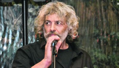 Κωστής Μουδάτσος: «Η Κρήτη έχει πολλές κληρονομιές. Αιώνες μακρινούς και θεοσκότεινους κρυφά και φανερά μαστορεύει...»