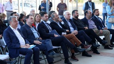 Στα εγκαίνια των εκθέσεων, στα πλαίσια της 3η Ολυμπιάδας Ρομποτικής ο Δήμαρχος Βιάννου