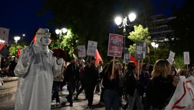 Άγιοι Ανάργυροι: Συγκεντρώσεις διαμαρτυρίας σε Αθήνα και Θεσσαλονίκη για τη δολοφονία της 28χρονης Κυριακής