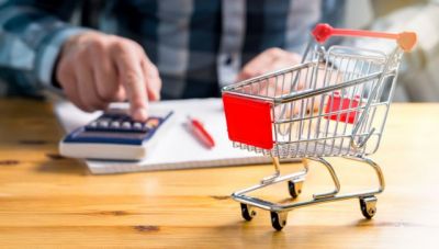 Ακρίβεια: Nέο πακέτο παρεμβάσεων για να μπει 