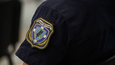 107 ένστολοι με καταδίκες παραμένουν στην ΕΛΑΣ - Αποδυναμωμένα κατά 40-70% τα τμήματα