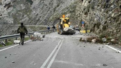 Ερώτηση βουλευτών του ΚΚΕ για τις επικίνδυνες βραχοπτώσεις στο φαράγγι του Κοτσιφού