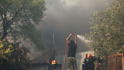 Φωτιά στην Αττική: Μητέρα δύο παιδιών η γυναίκα που βρέθηκε απανθρακωμένη - «Της λέγαμε να φύγει»