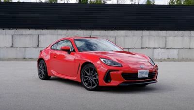 Παραδοσιακή Καλή Συνταγή: 2023 Subaru BRZ Sport Tech 6MT - Δοκιμή (Βίντεο)