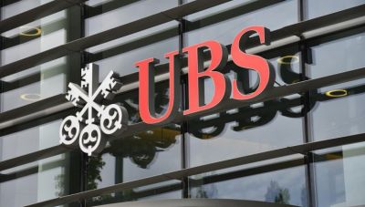 UBS: Νέες τιμές στόχοι για τις ελληνικές τράπεζες μετά το ισχυρό β’ τρίμηνο