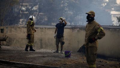 Φωτιά στην Αττική: Τα σενάρια που εξετάζουν οι Αρχές για το ξέσπασμα της πυρκαγιάς