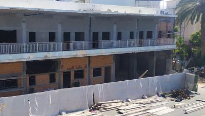 Ηράκλειο: Ανησυχούν οι γονείς για τη νέα παράταση και τις σκοτεινές αίθουσες στην πρώην Παιδαγωγική Ακαδημία (Φωτο)