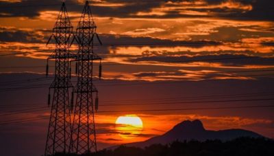 Προς νέες αυξήσεις των τιμών στο ρεύµα τον Σεπτέμβριο