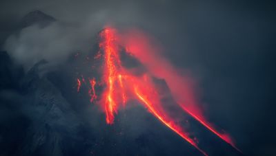 Ρωσία: Εξερράγη ηφαίστειο κοντά σε ναυτική βάση, μετά από ισχυρό σεισμό 7,2 Ρίχτερ