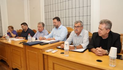 Ηράκλειο: Σύσκεψη στην Περιφέρεια παρουσία Στρατάκου για την πανώλη - Αρναουτάκης: «Δεν θα κάνουμε ούτε βήμα πίσω» (Bίντεο)