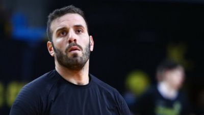 Νίκος Παππάς: «Μην κουράζετε τα τρολάκια, θα συνεχίσω να τους απαντάω όπως τους αξίζει»