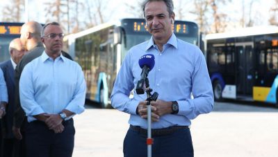 Μητσοτάκης: 950 νέα λεωφορεία στην Αττική το καλοκαίρι του 2025