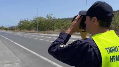 Κρήτη: Με τροχονομικούς ελέγχους επιχειρούν να βάλουν τέλος στην ασυδοσία στους δρόμους