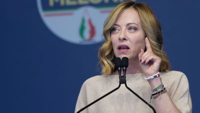 Σάλος με τη Μελόνι: Παραποιημένες εικόνες της ανέβηκαν σε πορνογραφικό site