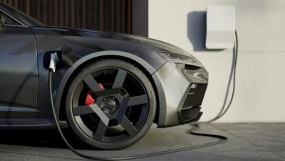 Γιατί μπήκαν σε δεύτερη μοίρα τα ηλεκτρικά αυτοκίνητα