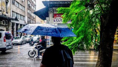 Καταιγίδες στην Αττική, χαλάζι στο κέντρο της Αθήνας – Αστάθεια του καιρού και το Σάββατο