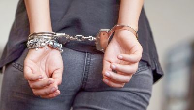 Σε καρότσια για μωρά έκρυβαν τα προϊόντα που έκλεβαν