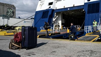 «Καίνε» οι τιμές στα ακτοπλοϊκά: Λιγότερες ημέρες ή και καθόλου οι διακοπές στα νησιά