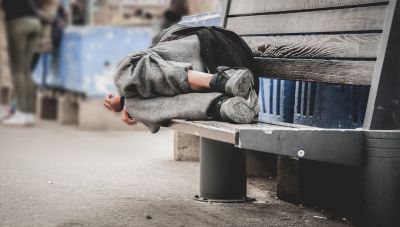 Ηράκλειο: Κραυγή αγωνίας από τους άστεγους- Είμαστε και εμείς εδώ - Ζητούν λύσεις από το Δήμο