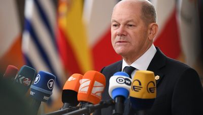 Όλαφ Σολτς: «Οι Σύροι πρόσφυγες που έχουν ενσωματωθεί στην κοινωνία είναι καλοδεχούμενοι στη χώρα»