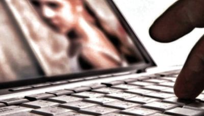 Συνελήφθη 33χρονος για κατάχρηση ανηλίκου και παιδική πορνογραφία – Έγινε καταγγελία στον τηλεφωνικό αριθμό «10201»