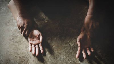 Φρίκη στα Πατήσια: 68χρονος κακοποιούσε σεξουαλικά και χτυπούσε τον 38χρονο γιο του