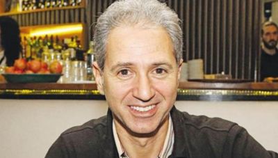 Δημήτρης Κόκοτας: «Πάει καλύτερα μέρα με τη μέρα», λέει η αδερφή του μετά το έμφραγμα του τραγουδιστή