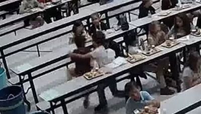 Αριζόνα: 8χρονος έσωσε με λαβή Χάιμλιχ συμμαθητή του που πνιγόταν από σταφύλι (Βιντεο)