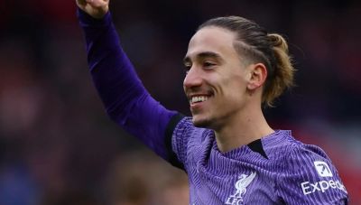 Ο Κώστας Τσιμίκας έκανε έκπληξη σε μικρό οπαδό της Λίβερπουλ με σύνδρομο γενετικής διαταραχής